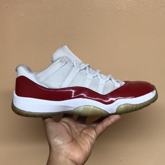 2016 Jordan 11 Retro Low Cherry - Picture 4 of 17